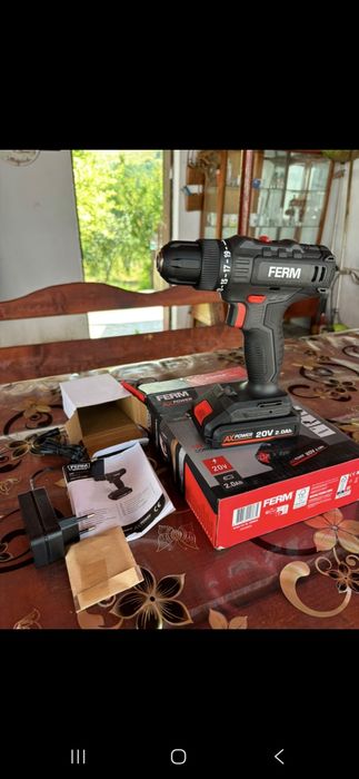Bormasina cu acumulator Ferm, 20V  , 2Ah, nouă, accesorii incluse