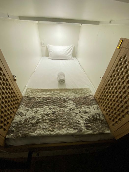 Талабаларга ётоқхона, Миллий, Политех, Молия сиртқи яқинида. Общежитие