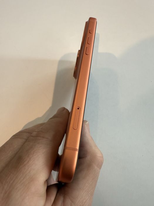 Apple iPhone 17 pro max Silver (за части)