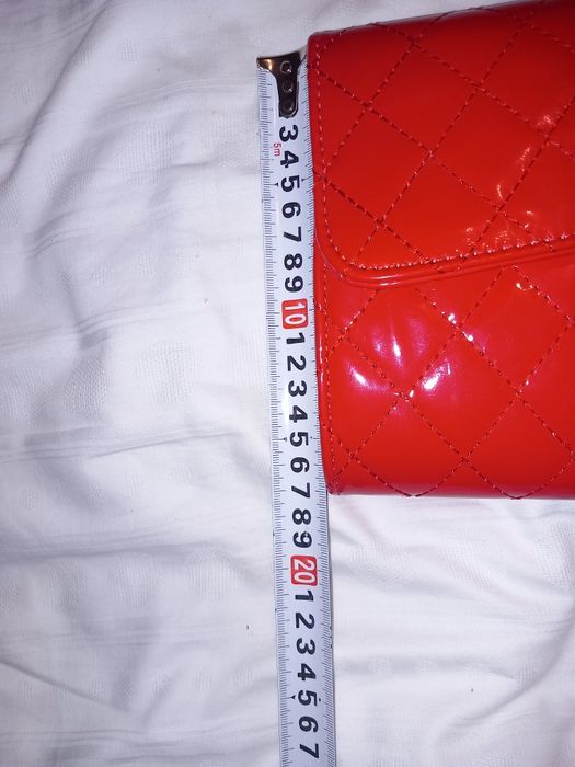 Cartier дамска чанта червен лак, Цикламено портмоне.