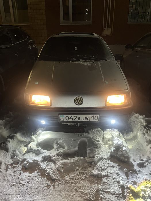 Продам пассат б3 1.8 моно