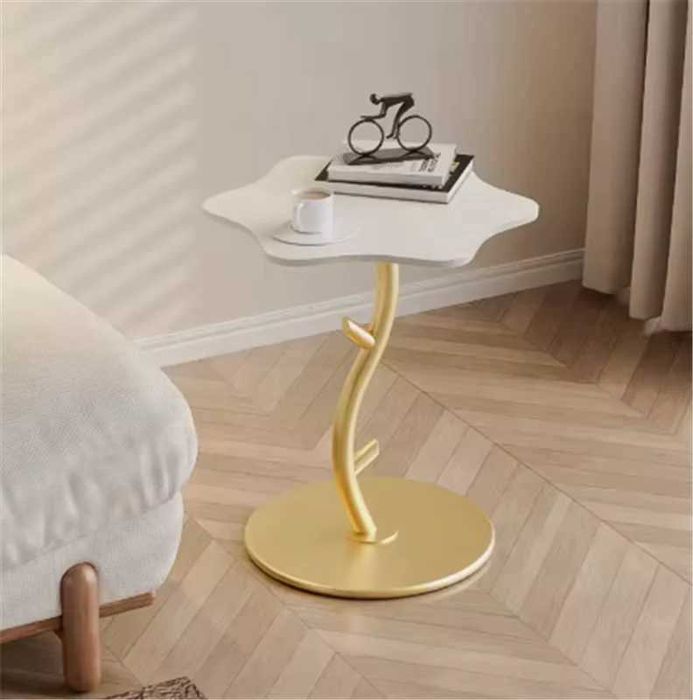 Masuta decorativa moderna, design petala, blat curbat, suport metalic