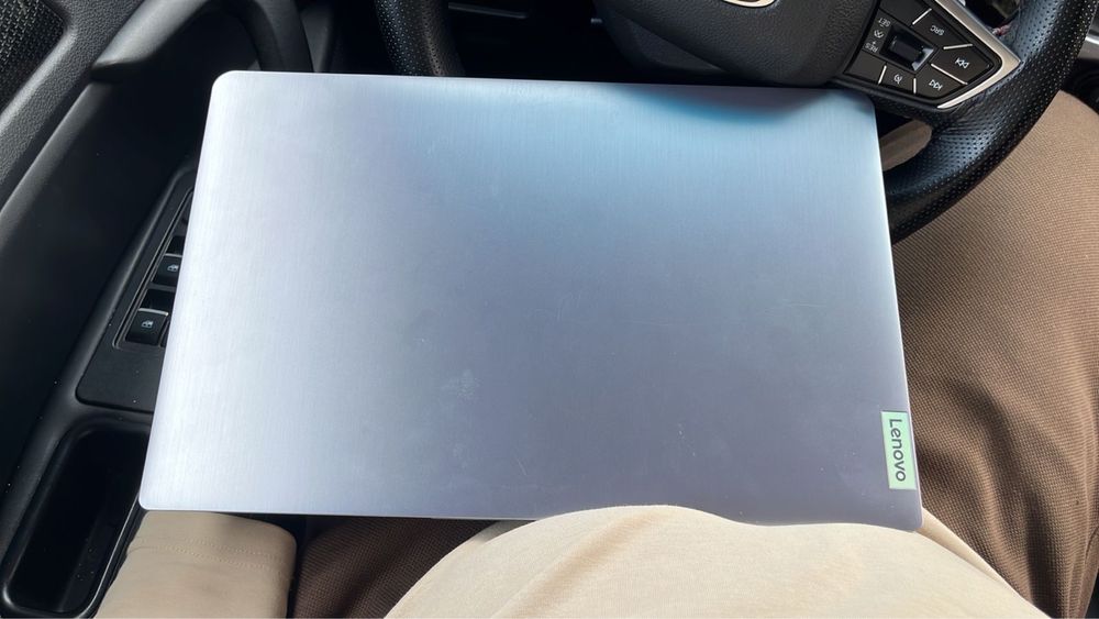 продам ноутбук Lenovo