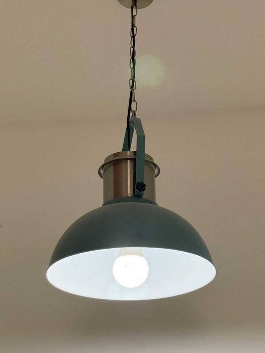 Люстры потолочные и подвесные Gold LED