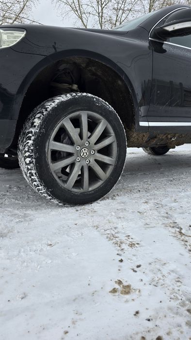Продам колеса r20 с зимней резиной
