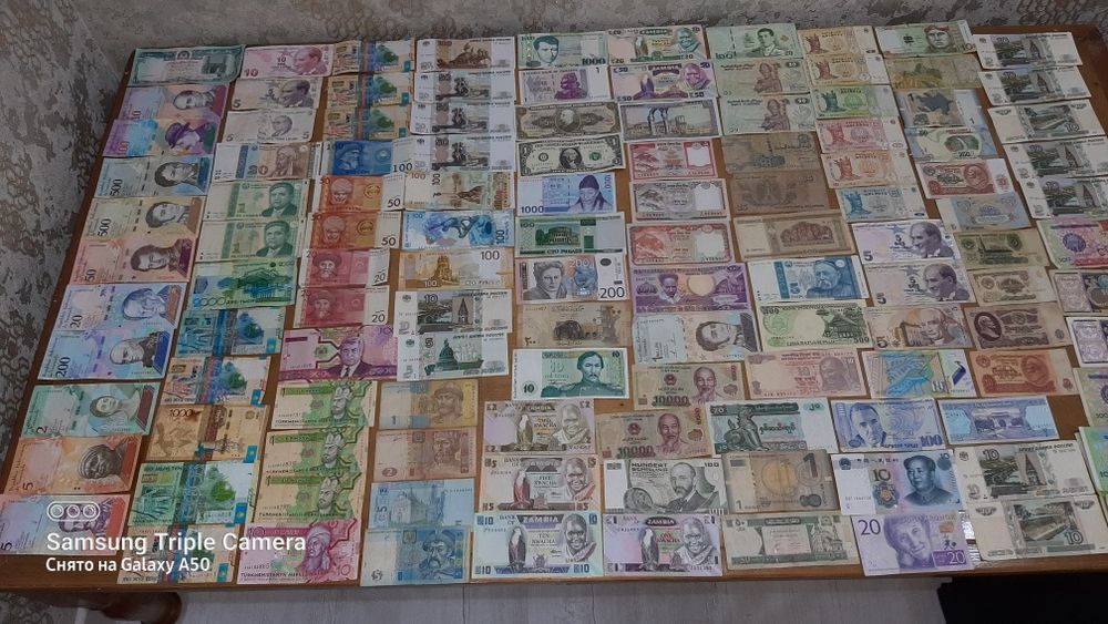 Денежные купюры многих стран