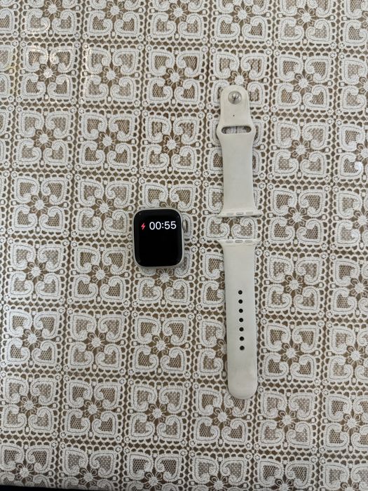 Продам apple watch 8 series 45mm