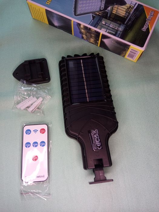 Сензорна дворна лампа, соларна