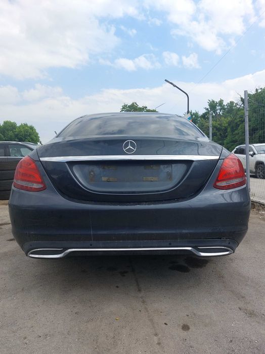 На Части: Mercedes-Benz W205 C220 CDI 170 к.с. SPORT ПАКЕТ
