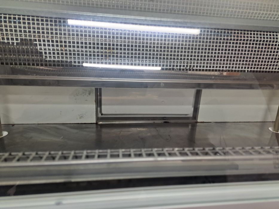 Холодильник витринный