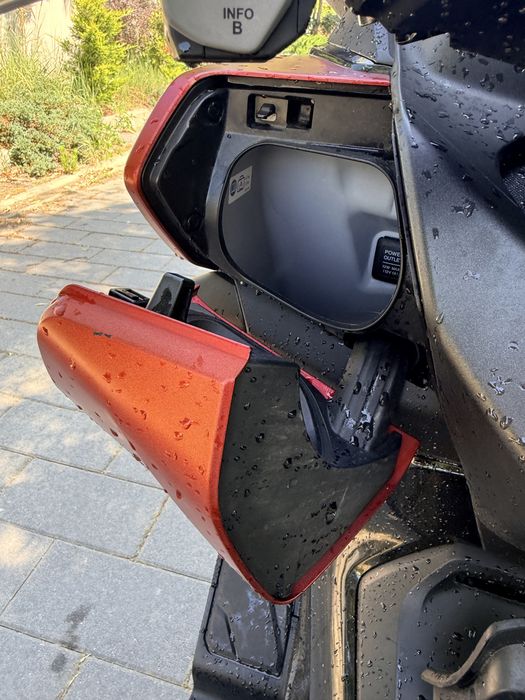 Honda forza, honda 125, scuter 125, scuter conduci cu B