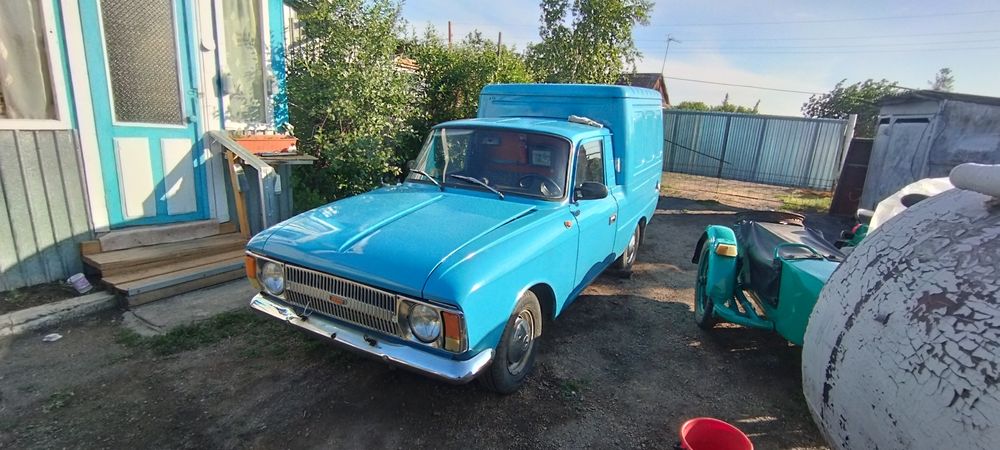 Продам Иж. 2715.