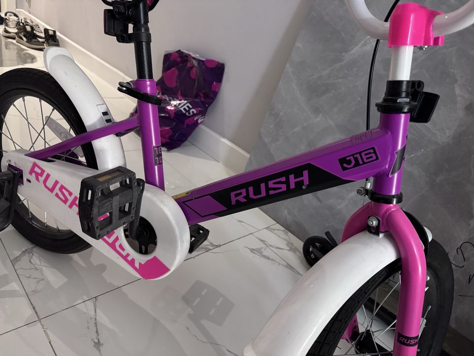 Велосипед детский (доя девочек)