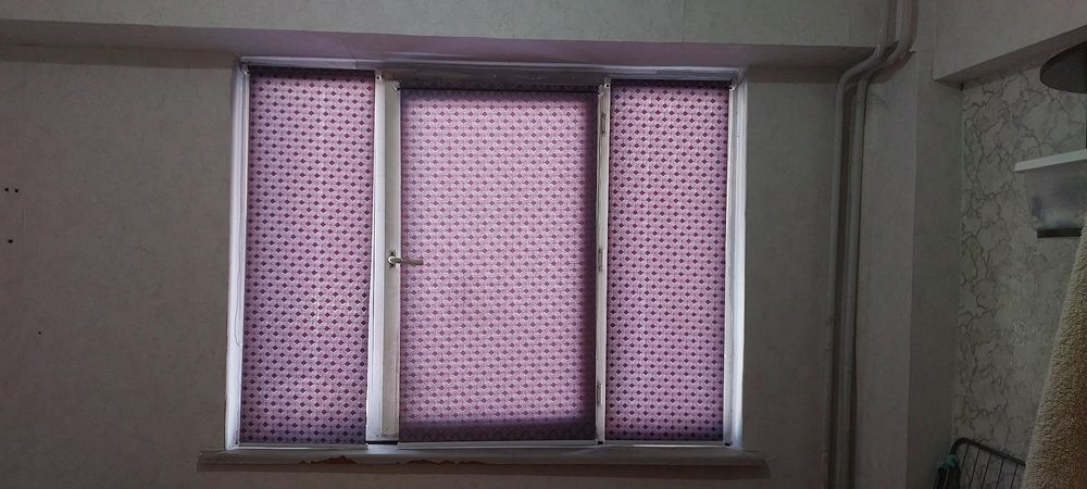 Продам ролл-шторы в хорошем состоянии