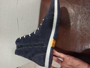 Продавам нови мъжки кецове