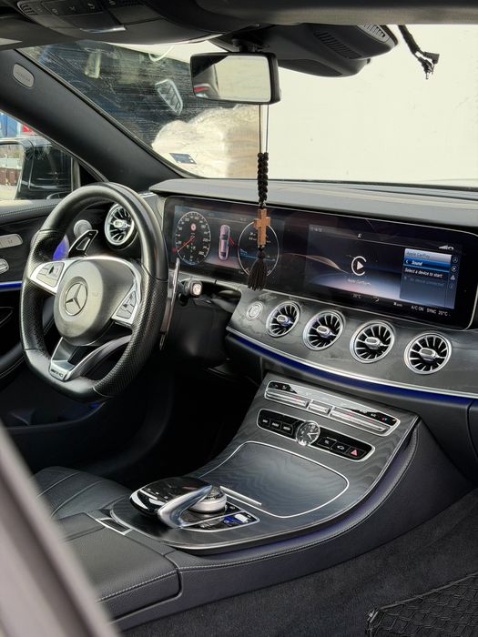 Mercedes Benz E220 / w213 / c238 / Burmester / Pano / 53 amg