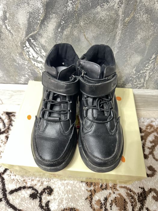 Продам обувь на мальчика