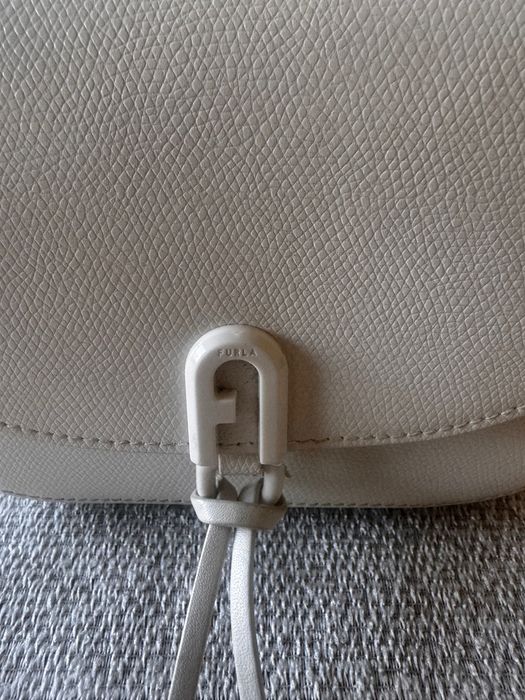 Furla чанта естествена кожа