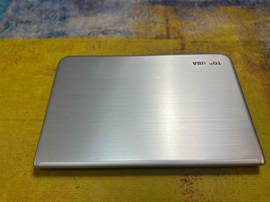 Laptop Toshiba P50-b, i7 gen 4, 2 gb dedicat , hdd 1 tb