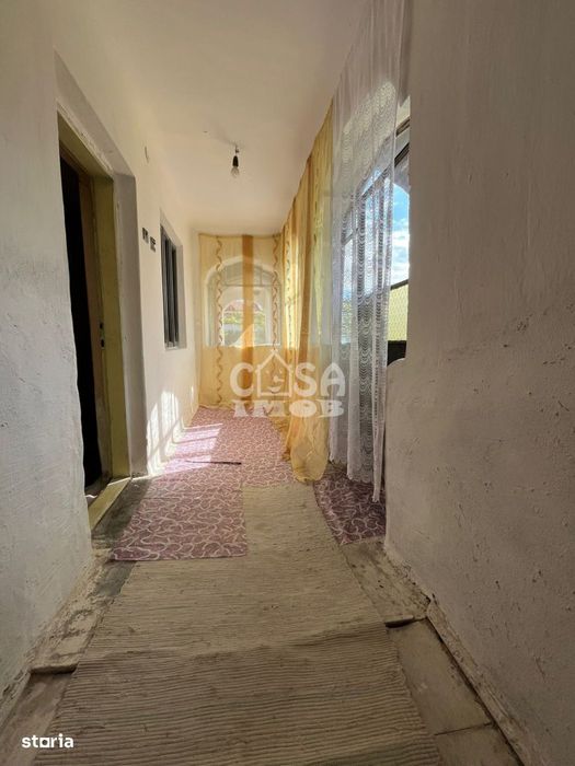 Casa la Doicesti cu teren de 1300 mp, livada si acces rapid catre Targ