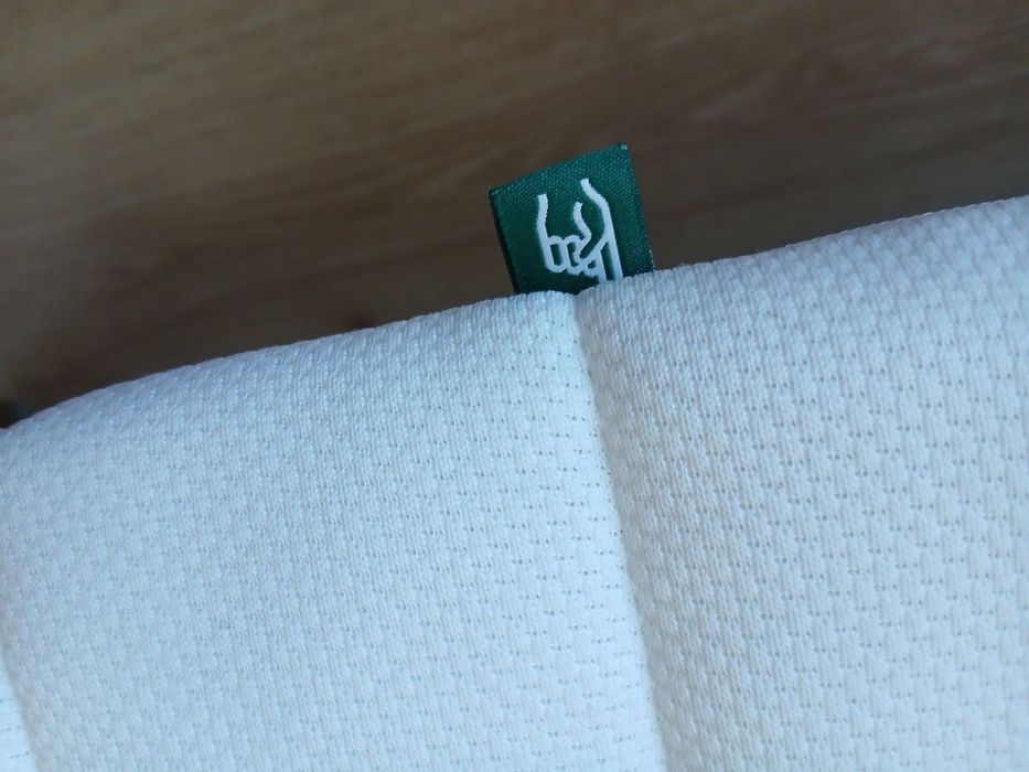 Продавам 2 бр. топ матраци 140/200 закупени от IKEA