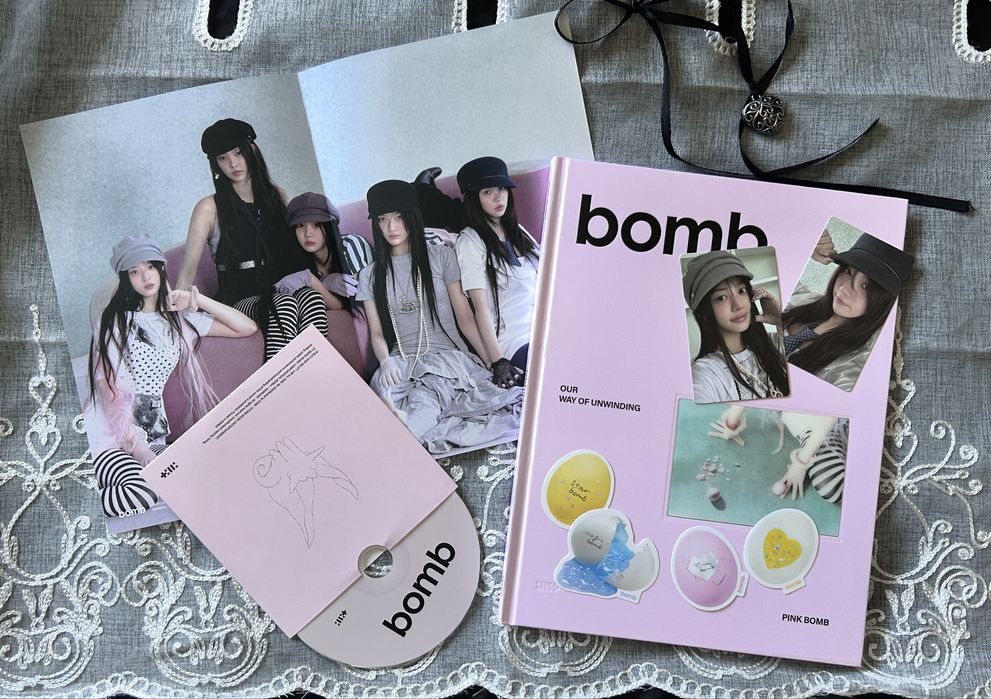 illit pink bomb kpop album