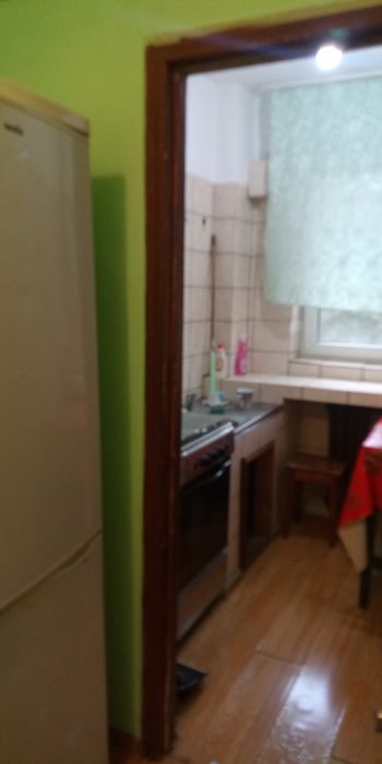 Închiriez apartament în Trivale