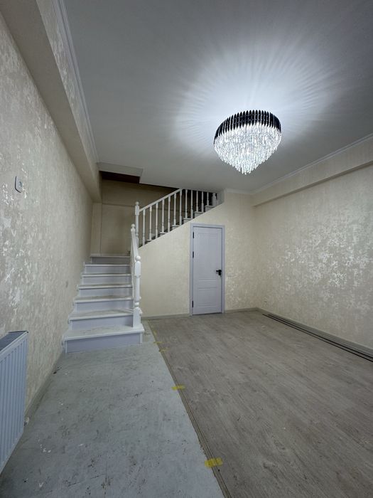 Буюк Ипак йули 2 спальный + Кухня Студия М.Горький