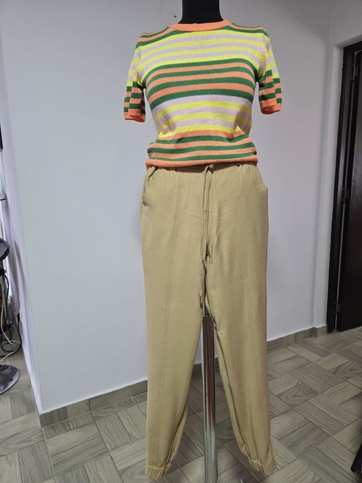 Pantaloni tip cargo din vascoza, cu buzunare