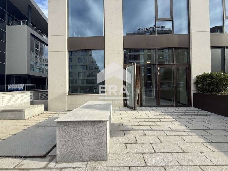 Дава се под наем Магазин в София, Кръстова вада - 93 кв.м за 2493.39 € - Снимка #1