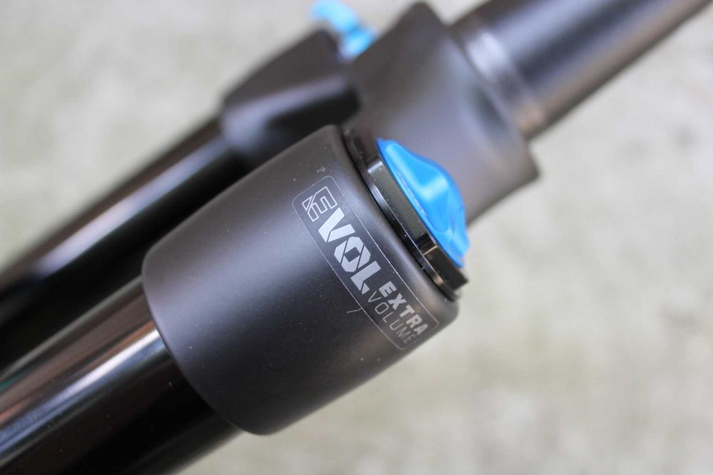 Fox 36 furca suspensie Rhythm E-tuned FLOAT 29inch 160mm Grip 2Pos