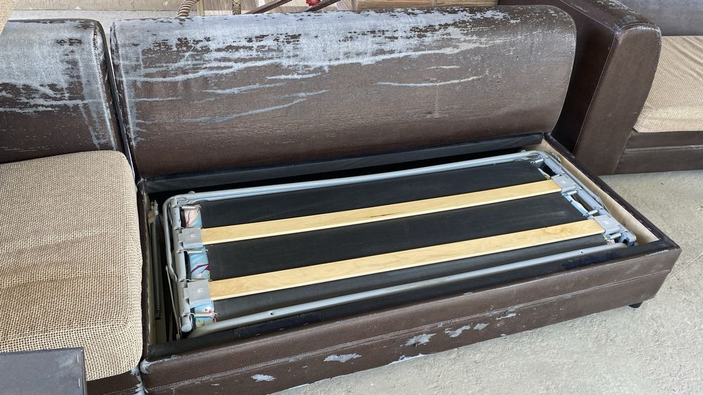 Диван угловой темный коричневый