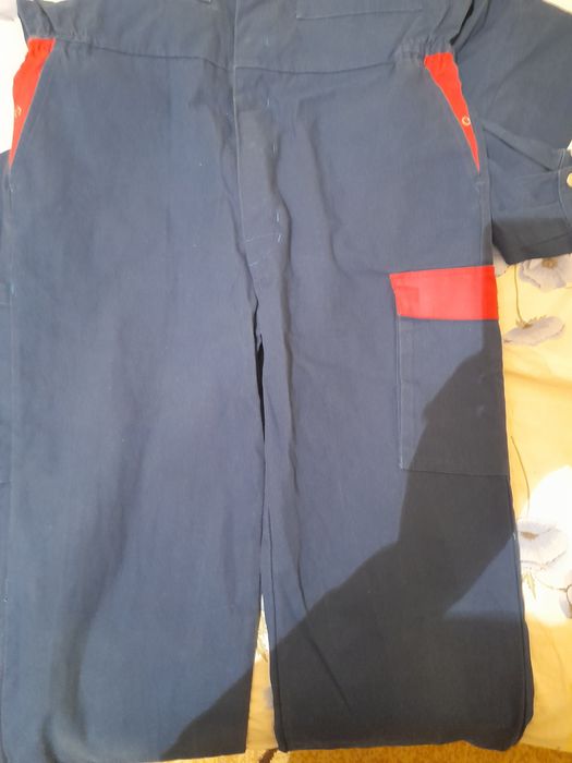 Нови гащеризони за работа