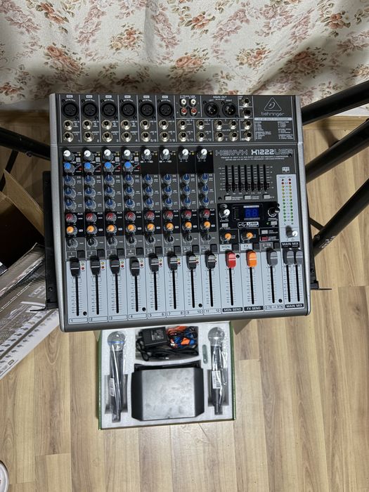 Комплект музыкального оборудование Behringer