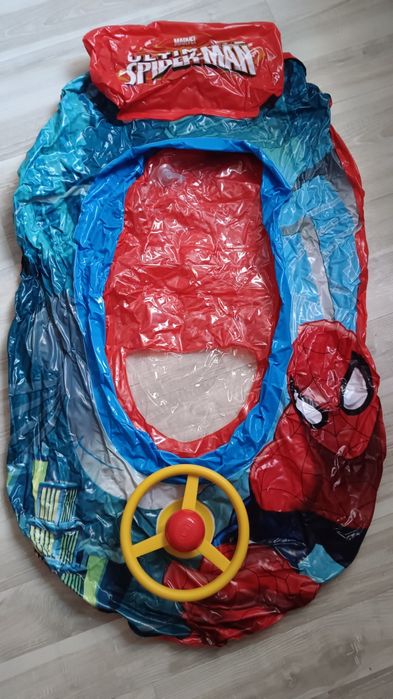 Надувная лодка для ребенка