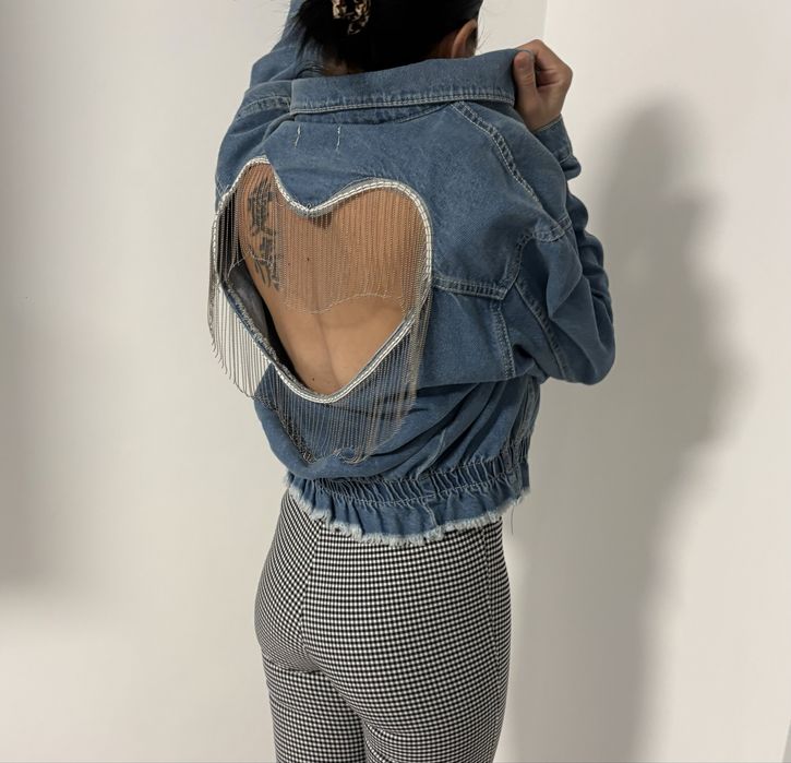 Geaca de blugi model deosebit