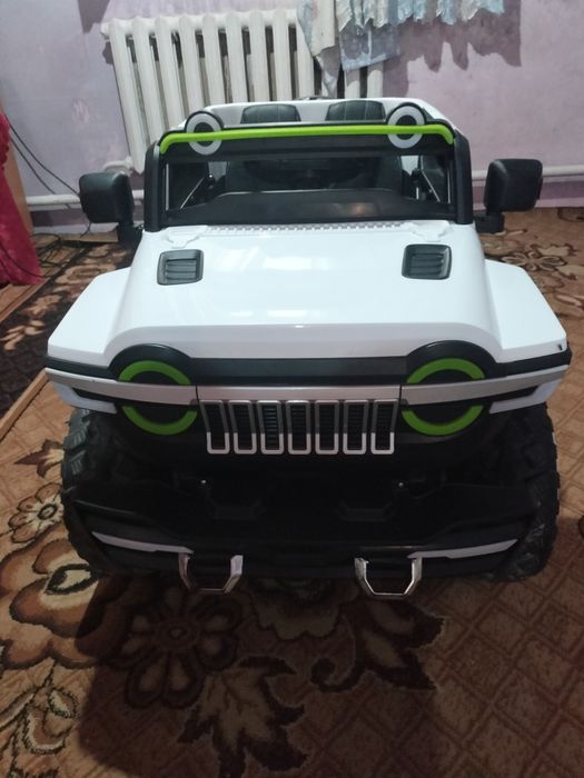 Продам детский автомобиль