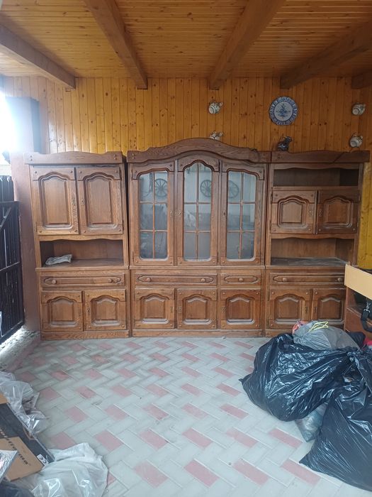 Mobila veche de stejar