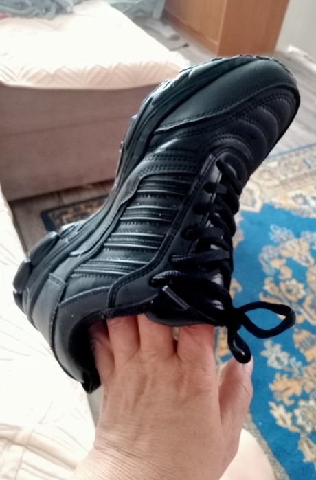 Продам обувь для подростка