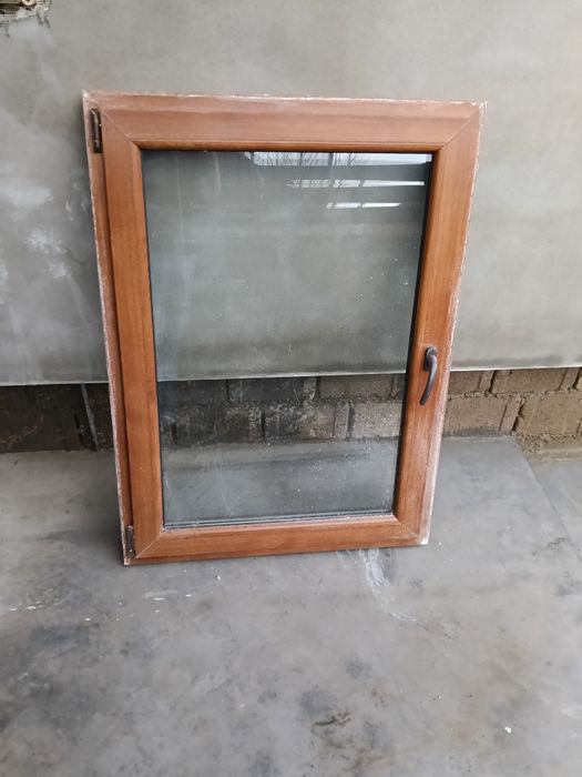 Vând geamuri termopan și ușă cu tot cu tot cu plasă