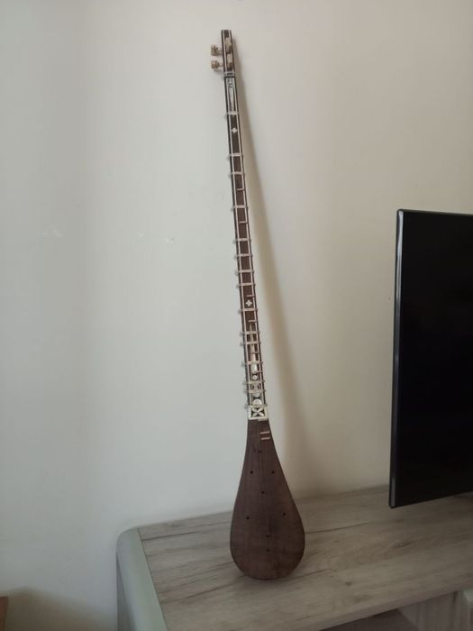 Musiqa asboblari sotiladi