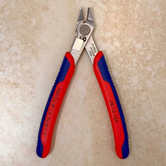 Cleste CoBolt Knipex pentru taiat cuie si bolturi