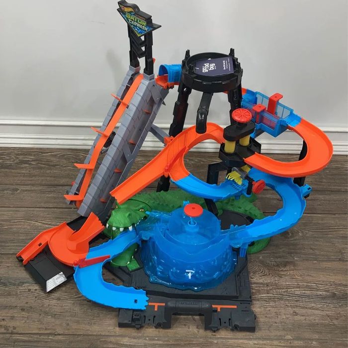 Гоночная трасса мойка hot wheels