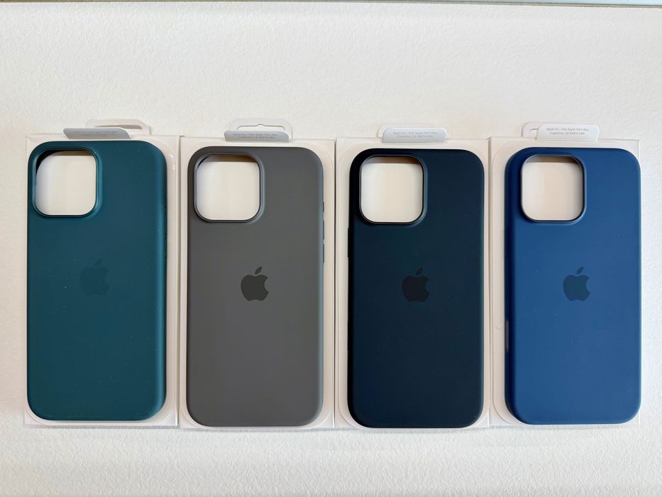 Husa / Carcasa iPhone 16 Pro / 16 Pro Max Silicone / Silicon