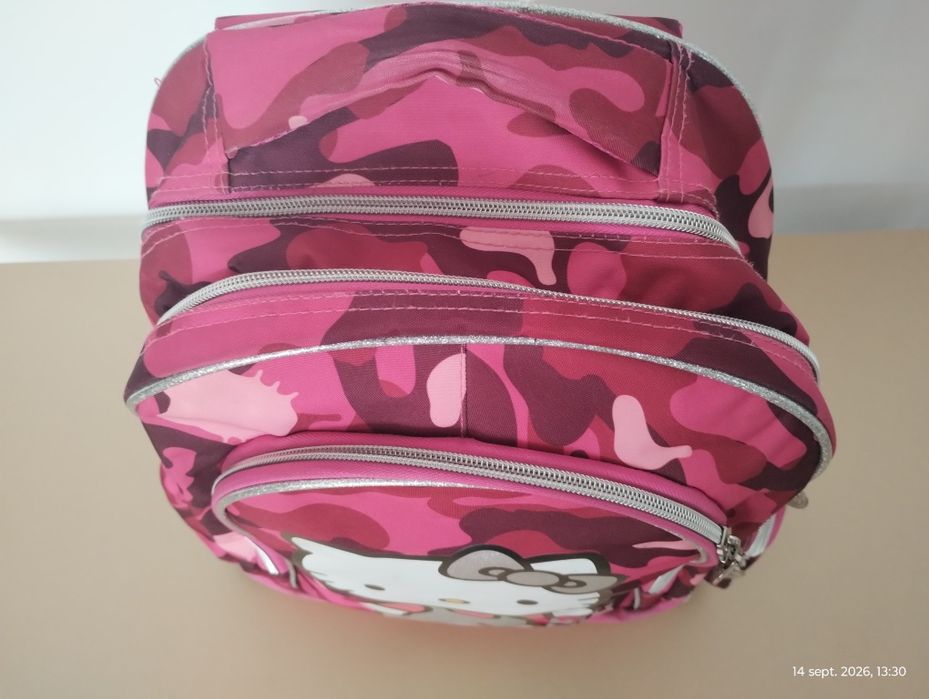 Ghiozdan hello kitty