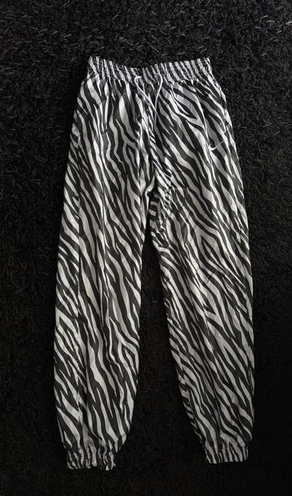 Pantaloni Nike zebra
