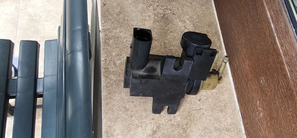 Tubulatura admisie volvo xc60 2.4 + electrovalva turbo