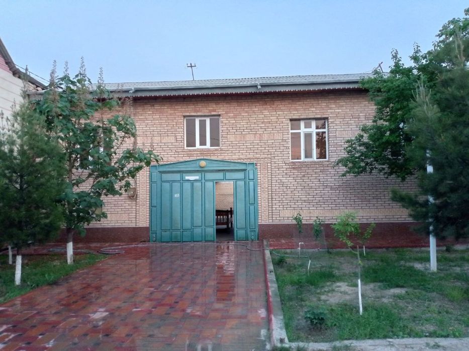Умид Кургони ховли сотилади