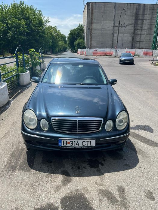 MERCEDES-BENZ E-Class 2005
