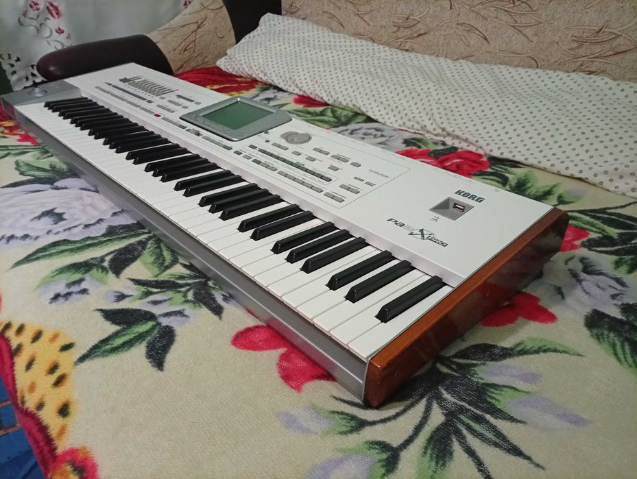 Vând Korg PA2x Pro